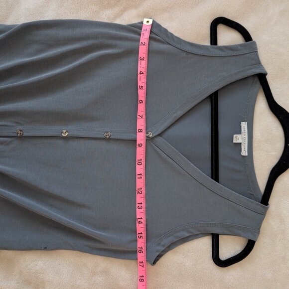 3/$30 flowy button down tie front tank - Picture 7 of 8